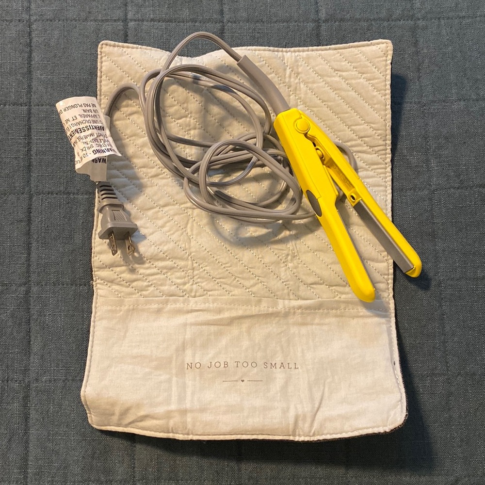 Mini DRY BAR travel straightener